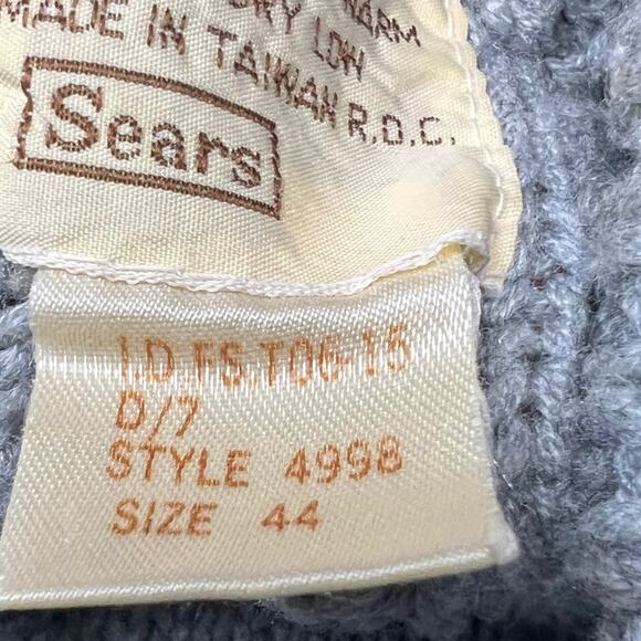 Vintage 80s Sears Men's Gray Cable Knit Cardigan Sweater Chunky Size 44 - Picture 6 of 15